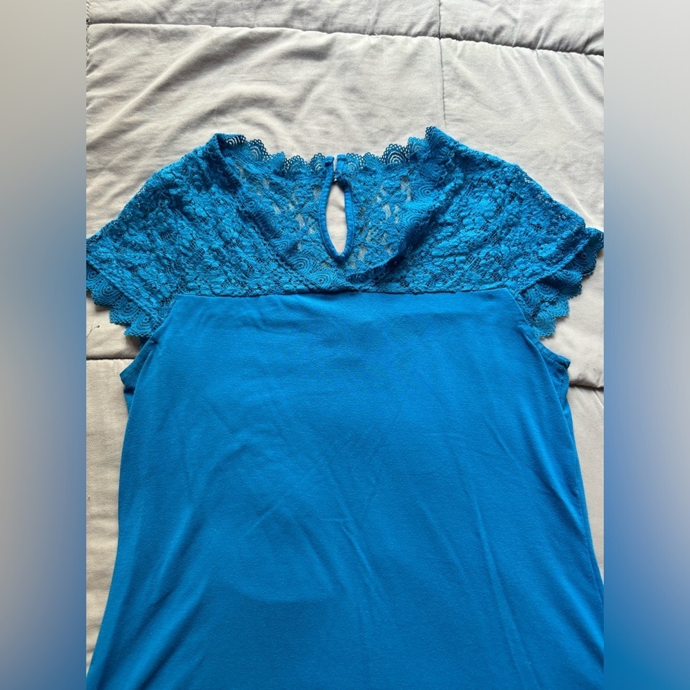Simply Styled Petite Lace Top - Size M